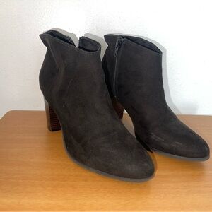 Old Navy Black Suede Ankle Booties with Stacked Heel